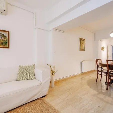 Cozy Central Flat W Garden 5 Min To Metro In Sisli Istanbul