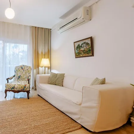 Apartment Cozy Central Flat W Garden 5 Min To Metro In Sisli Istanbul