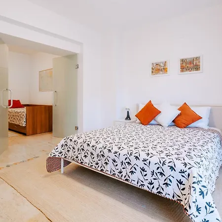 Cozy Central Flat W Garden 5 Min To Metro In Sisli
