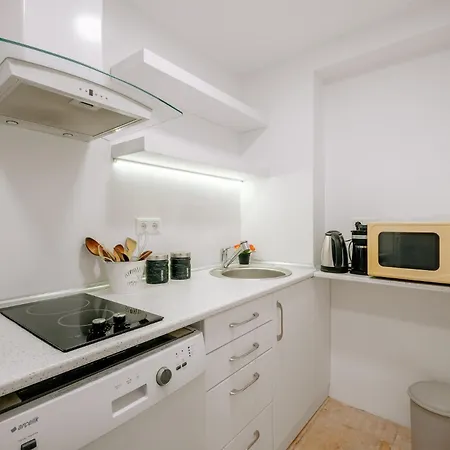 Cozy Central Flat W Garden 5 Min To Metro In Sisli * Istanbul